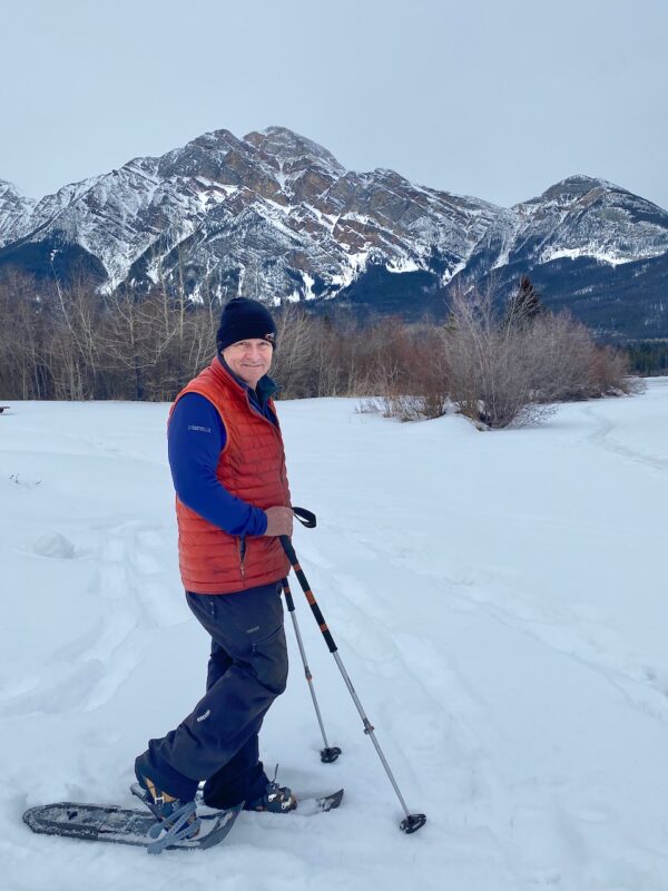 Pyramid Lake, Jasper. Image © PlanetSKI